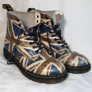 Dr Marten Union Jack Pascal boots, size 9